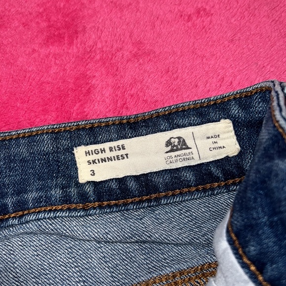 High Rise Distressed Skinny Jeans - Picture 4 of 4